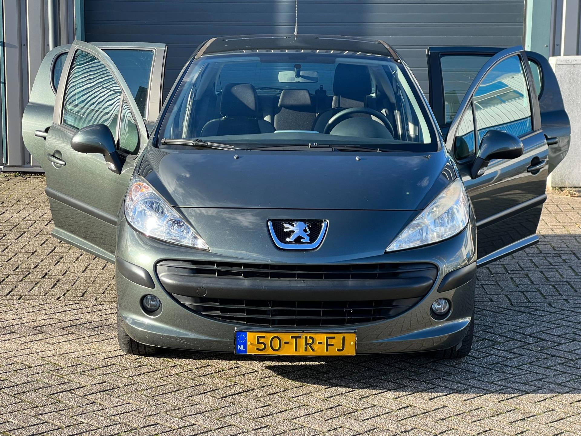 47861836-2.jpg