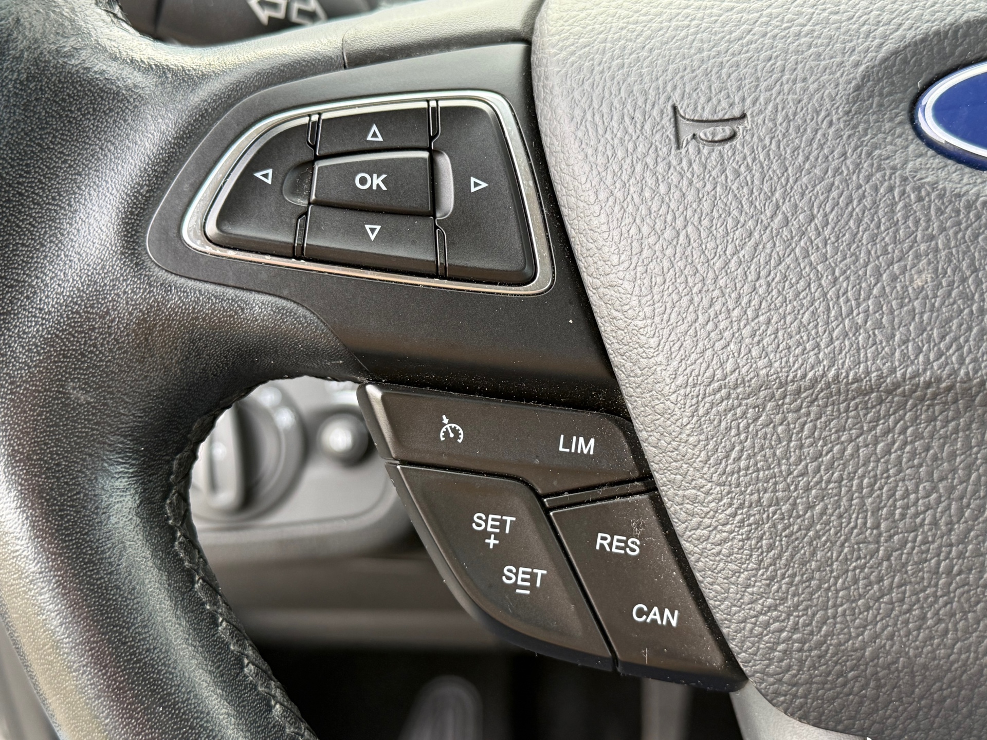 48550804-18.jpg