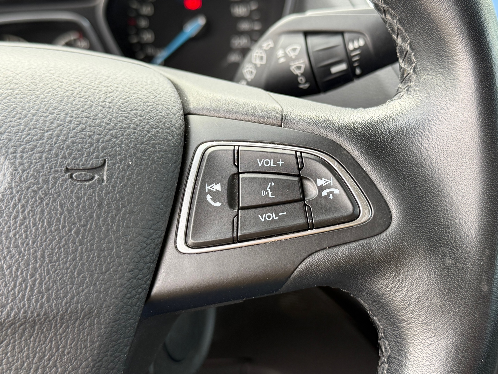48550804-20.jpg