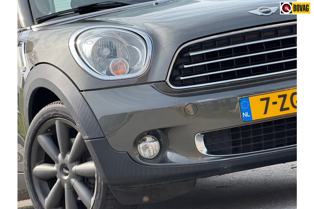 52120356